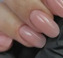 Czy hybryda niszczy paznokcie: fakty i mity na temat stylizacji hybrydowej