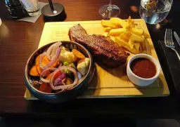 Najlepsze grille w Londynie, gdzie zjesz soczyste steki i więcej