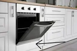 Szuflada pod piekarnikiem – jej funkcje, które mogą Cię zaskoczyć