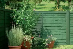 Czym pomalować płot? Sekrety trwałej ochrony i koloru.