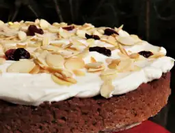 Proste ciasto z bananami i daktylami bez cukru: najlepszy przepis fit