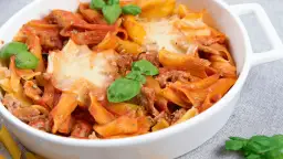 Fit zapiekanka z mięsem mielonym, która zaskoczy smakiem i zdrowiem