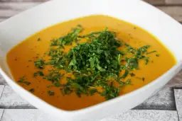 Jak przyprawić zupę dyniową, aby zyskała wyjątkowy smak?