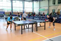 Gdzie w Rzeszowie można pograć w tenisa stołowego? Sprawdź najlepsze miejsca!