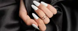 Idealne paznokcie do czarnej sukienki - 7 stylowych propozycji