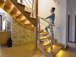 Jak oświetlić schody w domu: 5 skutecznych sposobów na bezpieczne wnętrze