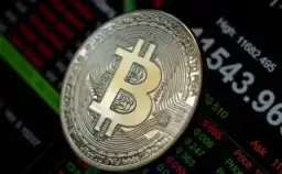 Jak wypłacić bitcoin: 5 skutecznych metod zamiany na gotówkę