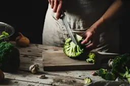 Najlepsze noże kuchenne i jakie warto mieć w swojej kuchni