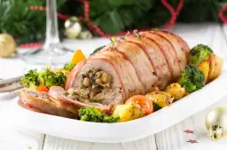 Niesamowity schab z grzybowym farszem - jak go przygotować, żeby zachwycić rodzinę?