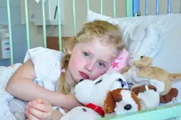 Niebezpieczne objawy salmonelli u dziecka: Ratuj, zanim będzie za późno!