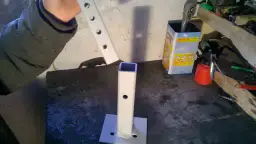 Jak bezpiecznie zrobić kobyłki pod samochód – prosty poradnik krok po kroku