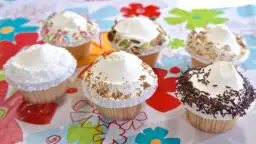 Jak udekorować babeczki bez szprycy? Proste i kreatywne metody