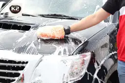 Czym myć auto po woskowaniu, aby nie uszkodzić powłoki?