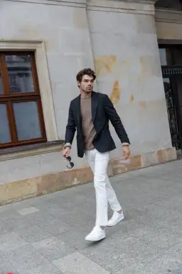 Męskie stylizacje weselne: 7 porad dla eleganckiego pana młodego