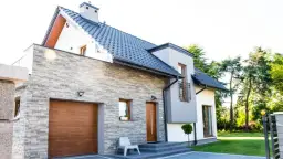 Jaką elewację dobrać do okien orzech: 8 sprawdzonych zestawień w 2025