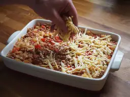 Szybka zapiekanka z mięsem mielonym i makaronem, która zachwyca smakiem