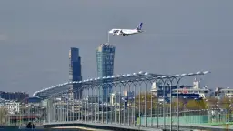 Gdzie zaparkować za darmo na lotnisku Chopina? Sprawdź najlepsze opcje