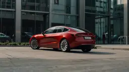 Ile musisz zapłacić za Teslę w Polsce? To ceny, które szokują!