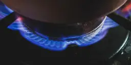 Ile kosztują akcje Tesli? Sprawdź aktualne ceny i prognozy rynku