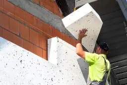 Jak przykleić styropian do ściany - unikaj najczęstszych błędów