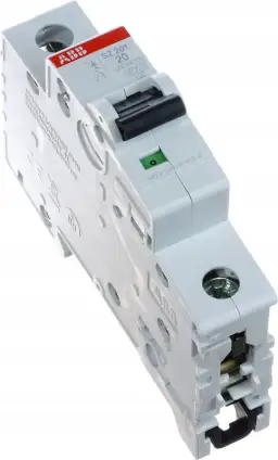 Bezpiecznik C20: Ile kilowatów może wytrzymać? Unikaj niebezpiecznych awarii!