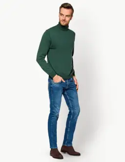 Jakie buty pasują do jeansów? 10 stylowych inspiracji na każdą okazję