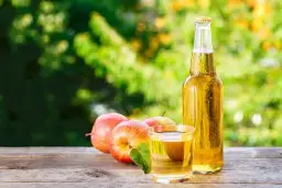 Ile kalorii ma cydr? Pełna lista wartości kalorycznych wszystkich rodzajów