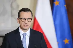 Czy Morawiecki był doradcą Tuska? Odkryj prawdę o ich relacji