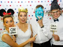 Gdzie znaleźć fotobudkę w Warszawie na niezapomniane imprezy