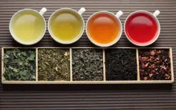 Jakie są herbaty? Poznaj rodzaje, smaki i właściwości herbat