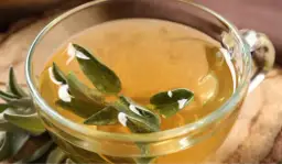 Czy można pić herbatę z szałwii? Poznaj skutki uboczne i zalecenia