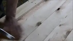 Jak zrobić drzwi z desek – proste kroki, które zaoszczędzą czas i pieniądze