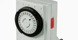 Jak łatwo ustawić programator czasowy do bojlera i uniknąć problemów