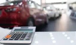 Jak obliczyć akcyzę za samochód z USA i uniknąć kosztownych błędów – poradnik