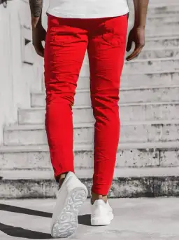 Rewelacyjne stylizacje z czerwonymi spodniami dla każdego mężczyzny