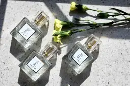 Jakie perfumy damskie wybrać, by zachwycić i nie żałować?