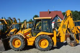 Jaka koparko-ładowarka do 50 tys? Top modele i porady zakupu