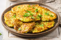 Jak zrobić placki z cukinii, które się nie rozpadają – sprawdzone sposoby