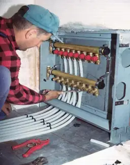 Jak rozłożyć rury do ogrzewania podłogowego bez błędów i kosztów