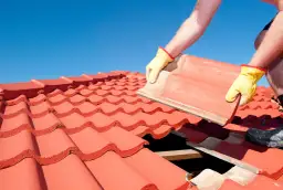 Ile dachówek ceramicznych na 1m2? Sprawdź, ile naprawdę potrzebujesz