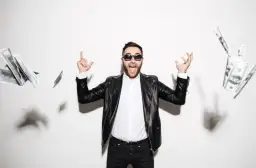 Ile zarabia aktor? Ta odpowiedź może zmienić Twoje plany zawodowe