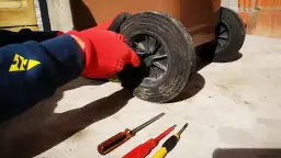 Jak zdjąć kółka z kosza na śmieci i uniknąć niepotrzebnych problemów