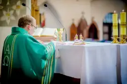 Gdzie zamówić msze gregoriańskie w Krakowie – praktyczne informacje i porady