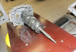 Objawy zużytych łożysk w skrzyni biegów: nie ignoruj tych sygnałów