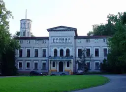 Pałac w Sypniewie: historia, architektura i wydarzenia, które zaskakują