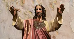 Jakie litanie odmawia się w czerwcu? Odkryj ich znaczenie i moc