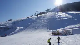 Stoki narciarskie Kraków - gdzie znaleźć najlepsze oferty i trasy