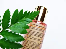 Sattva ziołowy olejek rewitalizujący na porost włosów – skuteczność i skład