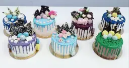 Tort drip cake dla chłopca: Jak zrobić i udekorować na urodziny