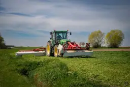 Agregat prądotwórczy do ciągnika – czym jest, jak działa, jakie ma zastosowanie?